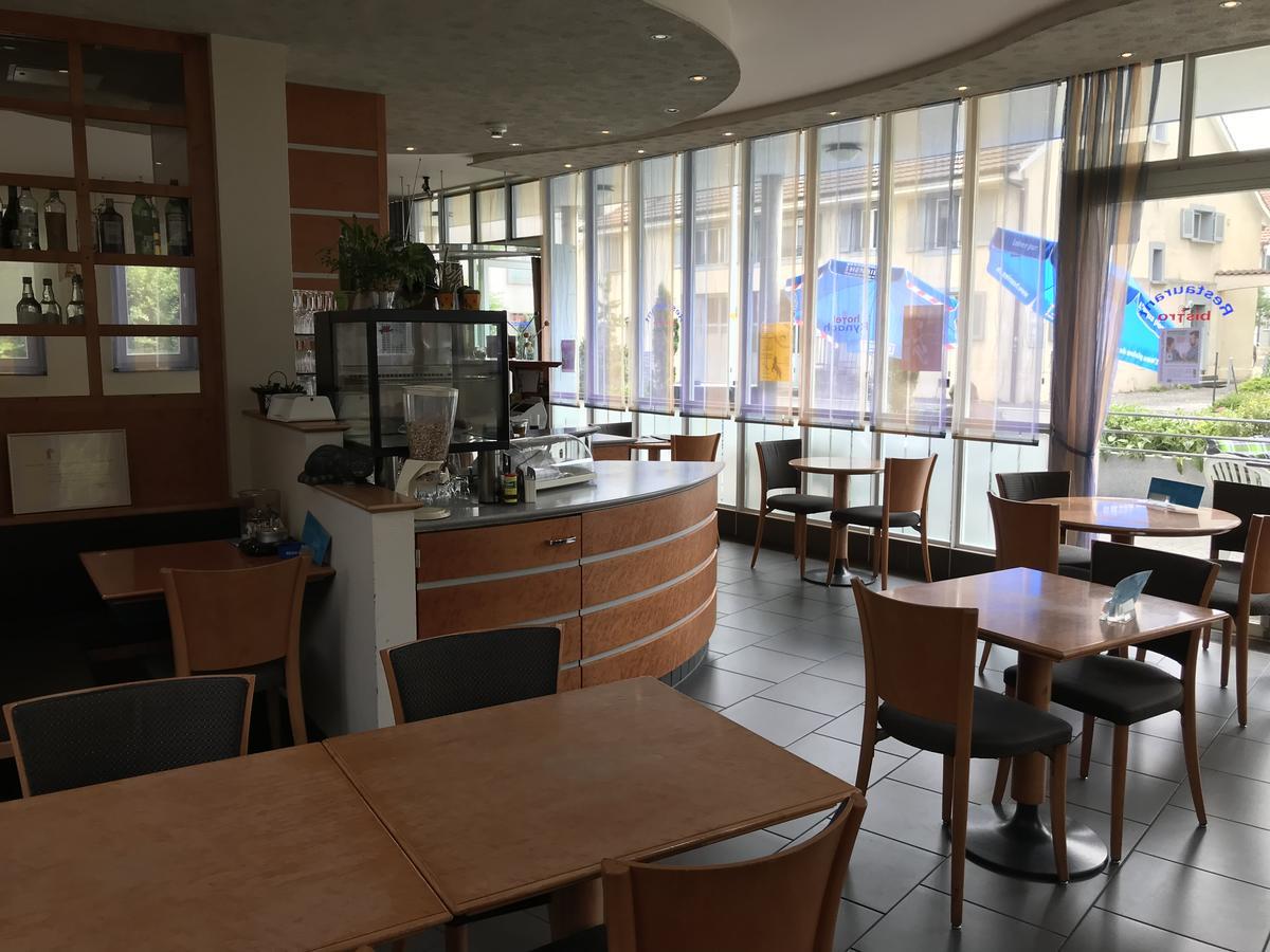 Hotel Rynach Reinach  エクステリア 写真